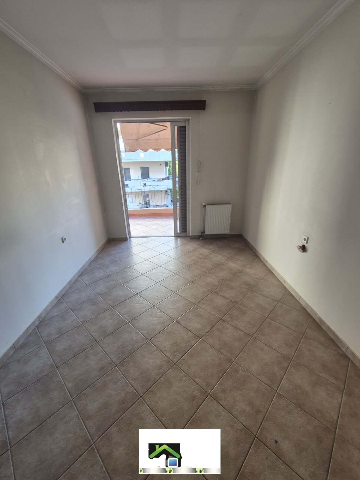 Π-20132,  ΔΥΑΡΙ ΠΡΟΣ  ΠΩΛΗΣΗ 